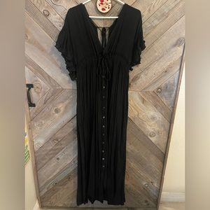 Vici flawless brand maxi dress size M